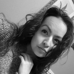 Meet your Posher, Iris