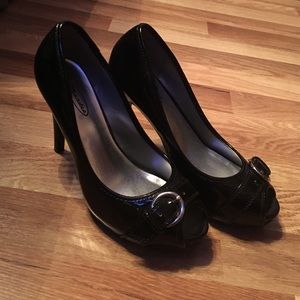 Black high heel size 7