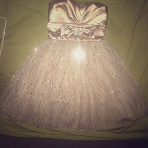 Trixxi short, cute light pink dress. Worn once.