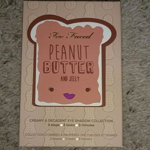 Too Faced Peanut Butter and Jelly pallett