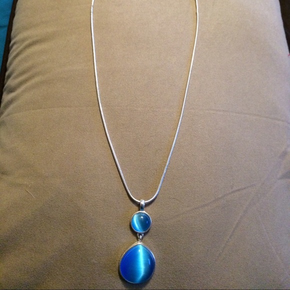 Turquoise Necklace w/adjustable clasp - Picture 2 of 4