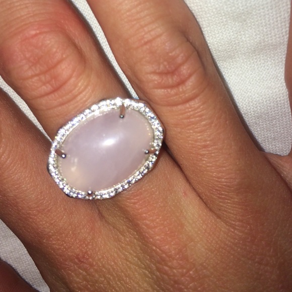 Avon ring - Picture 2 of 3