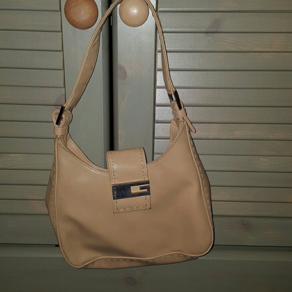 Small bag, by guess