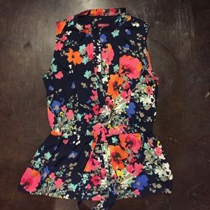 Floral, sleeveless peplum top