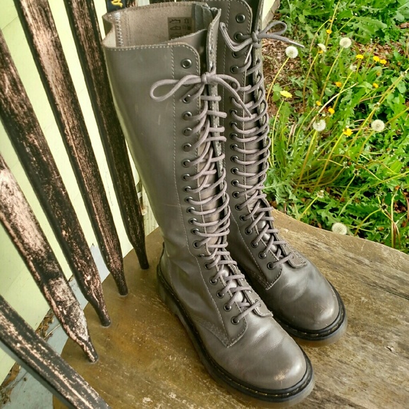 dr marten grey boots