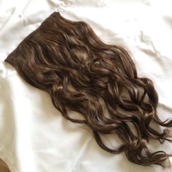 One piece of clip hair extensions.