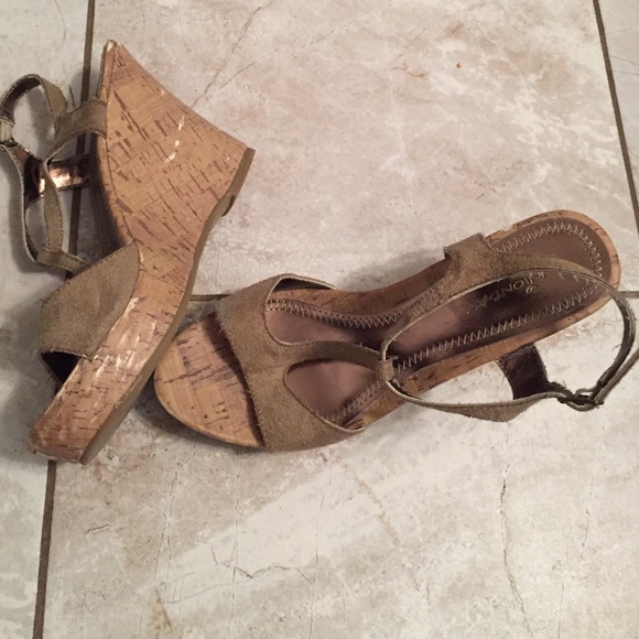 Wedges sandals - Picture 2 of 4