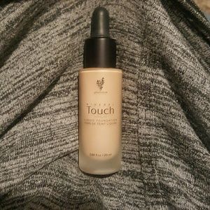 Younique Liquid Foundation ORGANZA