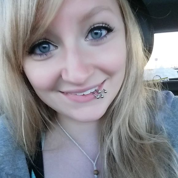 Meet your Posher, Brittney