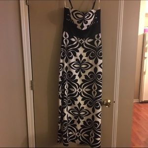 White House BLK Market gorgeous gown