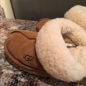 Preloved UGG slippers