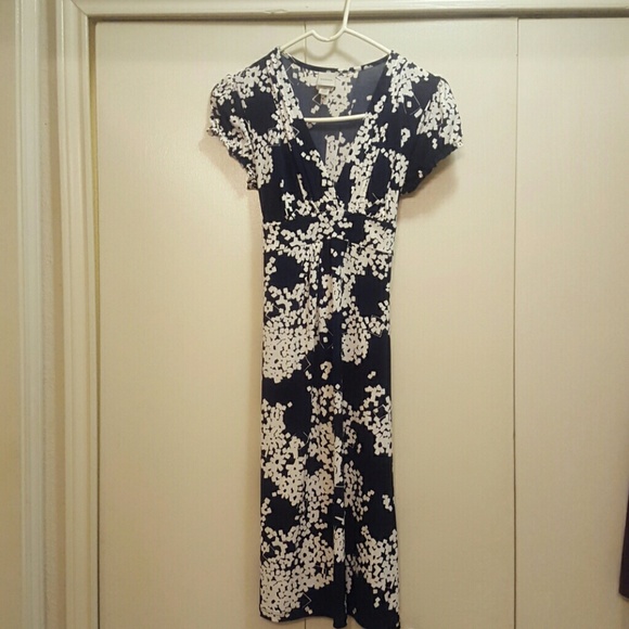 NAVY BLUE AND WHITE DRESS