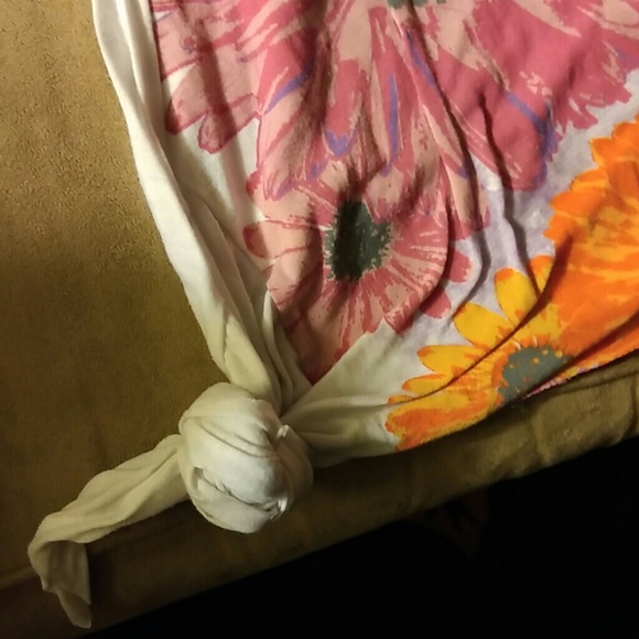 Floral side tie tank top NWOT - Picture 2 of 3