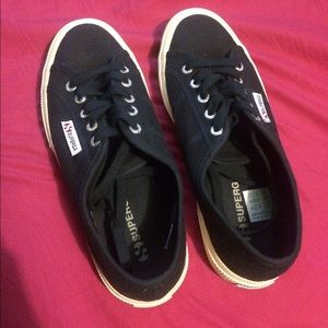 💣ONE DAY SALE💣Superga" navy blue canvas shoes.