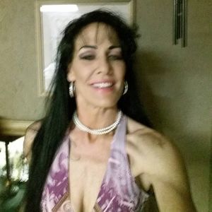 Meet your Posher, Stacy