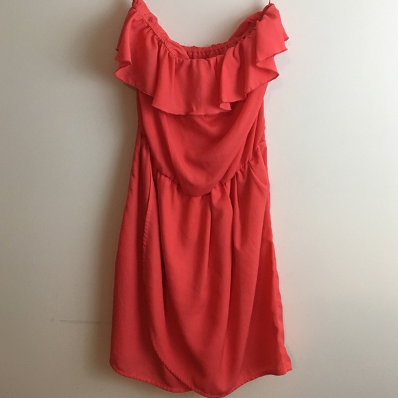 GAP Dresses & Skirts - Strapless GAP Dress