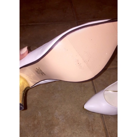 🚫SOLD🚫 Cammy White Pu heels - Picture 3 of 4