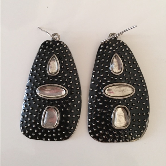 Emily for Towne & Reese Earrings NWOT