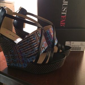Just Fab "Aztec Print" style Wedges