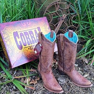 💥hour sale💥NWT Corral Boots