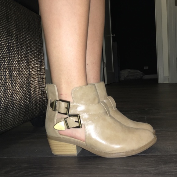 Nude Beige Buckled ankle boots