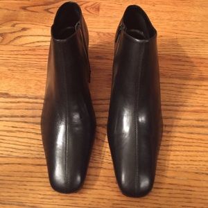 Lord &Taylor black leather boots.