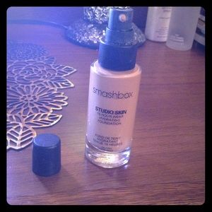 Smashbox studio skin full coverage foundation