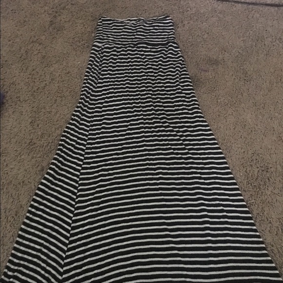 Vertical stripped maxi skirt