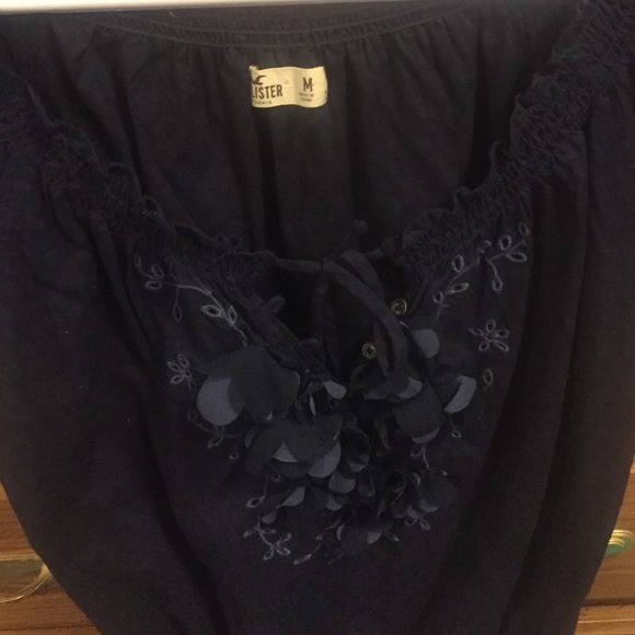 Hollister Shirt - Picture 2 of 3