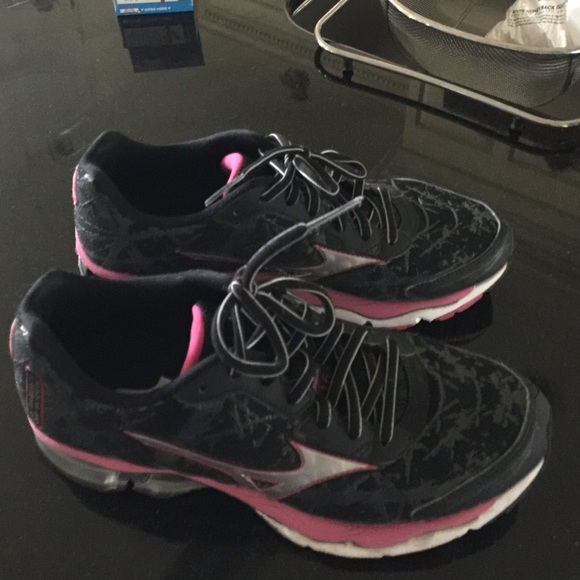 Mizuno wave creation 2015