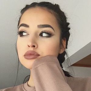 Meet your Posher, Adalina