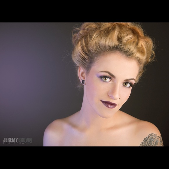 Meet your Posher, Cassandra - Picture 4 of 4