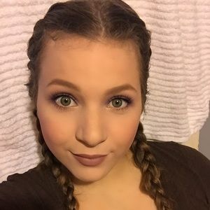 Meet your Posher, Krystal