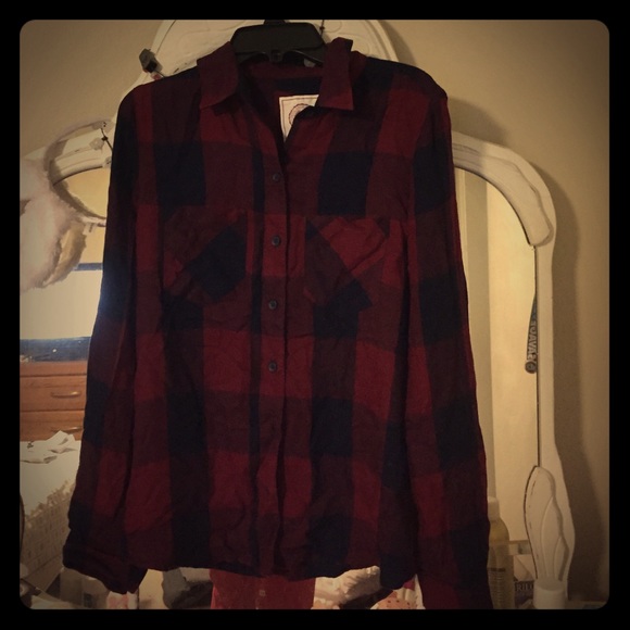 So brand size small button up shirt.