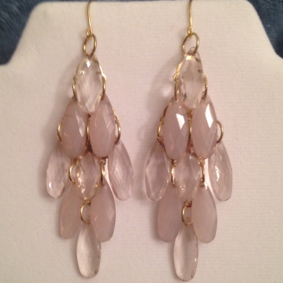 Lightweight Chandelier Fashion Earrings - Picture 4 of 4