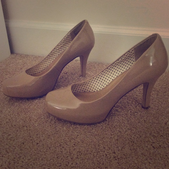 Nude madden girl heels