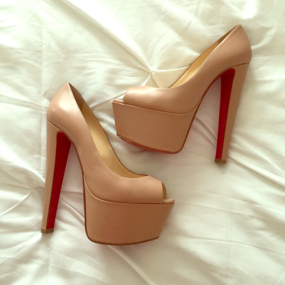Christian louboutin alta Vicki nude peep toe pump - Picture 1 of 4