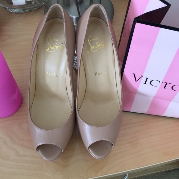 Christian louboutin alta Vicki nude peep toe pump - Picture 4 of 4