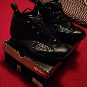 Reebok Allen Iverson AI The Answer IV black 8.5