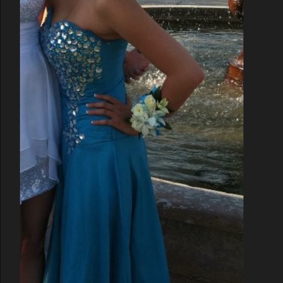 Aqua blue prom / formal dress - Picture 2 of 4
