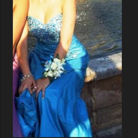 Aqua blue prom / formal dress - Picture 3 of 4