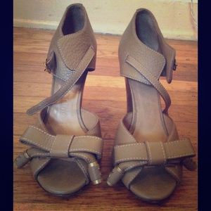 Chloé Heels worn once! Mint condition.