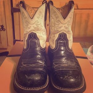 Ariat black gator print Fatbaby's