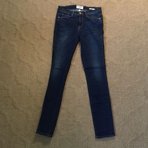 Frame Denim - Le Skinny de Jeanne, size 28.