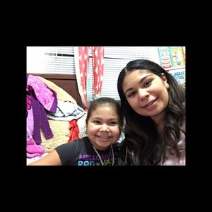 Meet your Posher, Elia