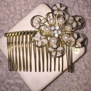 Gold and pearl hair pin! Worn once!!
