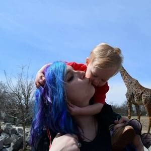 Meet your Posher, Rose