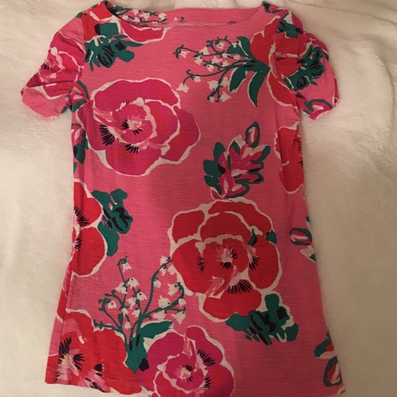 Lilly Pulitzer Size Small T-Shirt