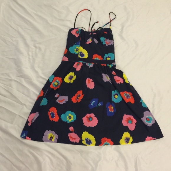 American Eagle flower dress