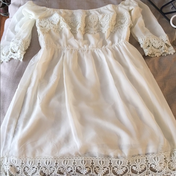 White off the shoulder boutique dress